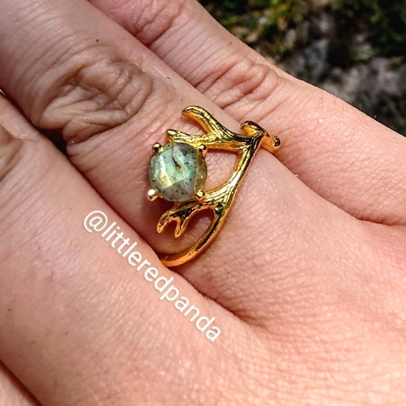 "Elven" Labradorite branch ring